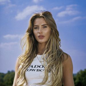 Bellah Mae Sting image