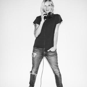 Jo Whiley 90s Anthems Press shot 1 credit Derek Bremner