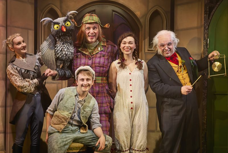 Awful Auntie - West End